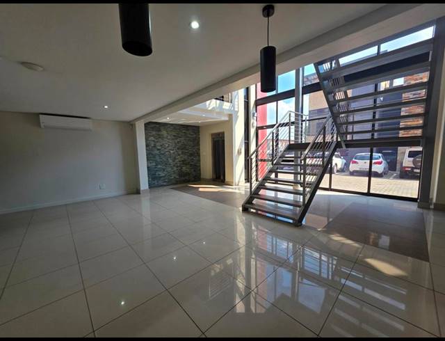 BUSINESS FOR SALE IN DIE HOEWES